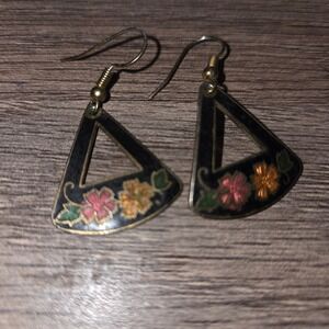 Floral Dangle Earrings Black Triangle Gold Tone Vintage Style cloisonne‎ style